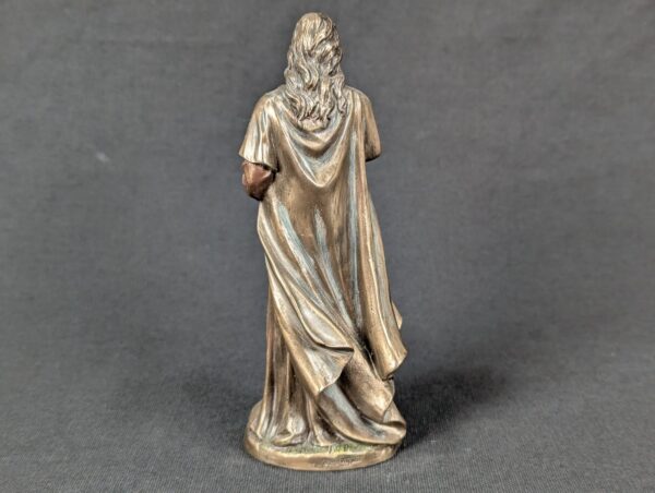 10-3380.jpg Jesus.