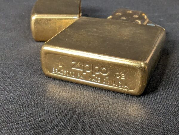 2002 Zippo Windproof Lighter Solid Brass Finish Marlboro Display Case Collector