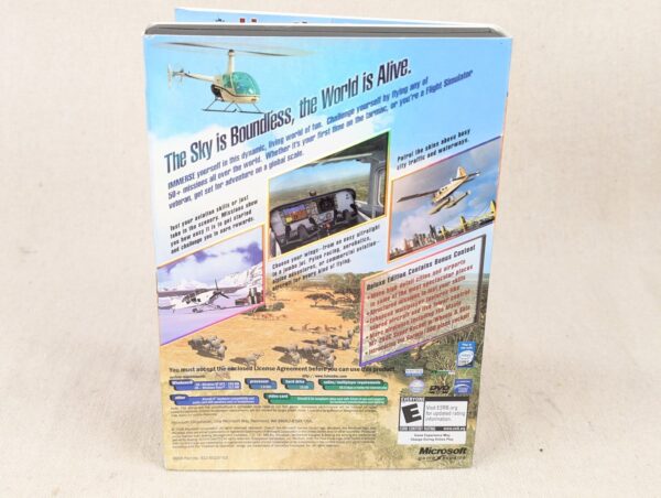 Microsoft Flight Simulator X: Deluxe Edition 2006 PC Game Software with Case ...