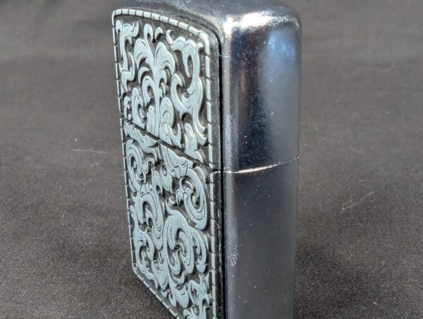 Zippo Windproof Lighter High Polish Chrome Ornate Scrollwork Emblem 2003 Vintage
