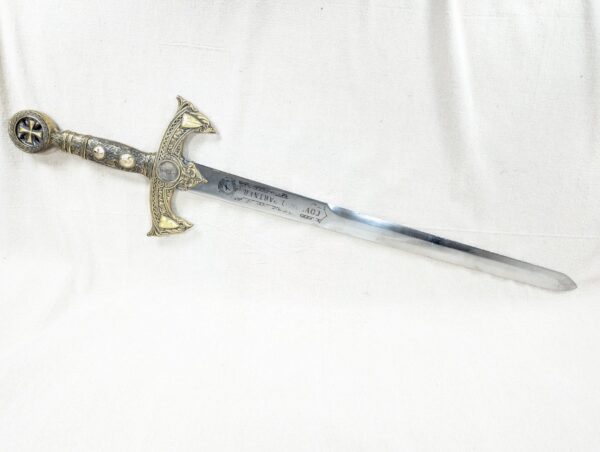 Collection of 5 Decorative Fantasy Replica Swords and Daggers Master Cutlery