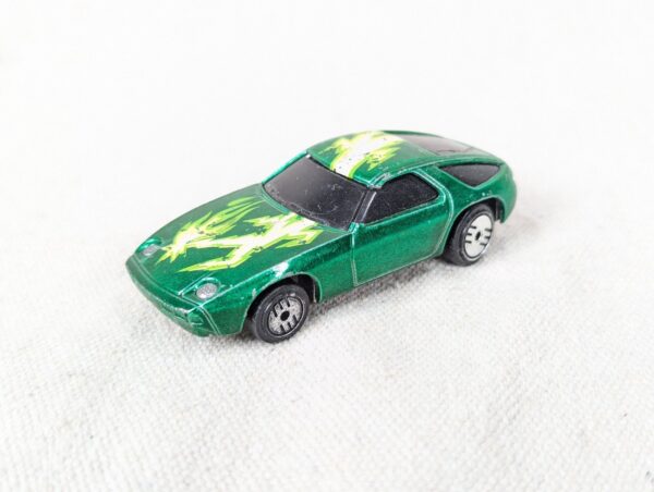 Vintage 1983 Hot Wheels Predator Die-Cast Toy Car Green Metallic Lightning Fl...