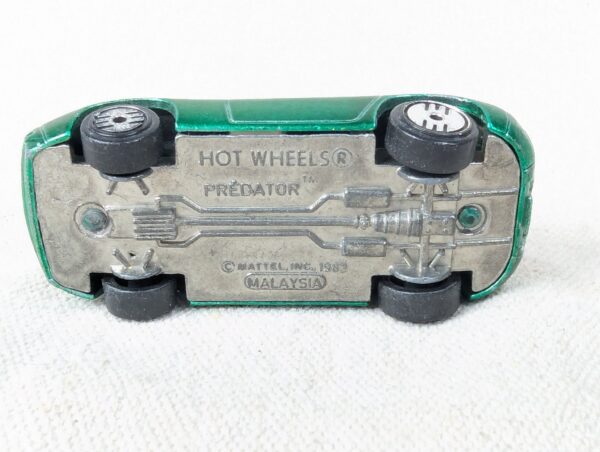 Vintage 1983 Hot Wheels Predator Die-Cast Toy Car Green Metallic Lightning Fl...