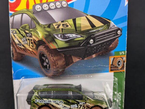 10-3962.jpg Hot Wheels Chrysler Pacifica Mud Studs 88/250 Off-Roading Mud Surfers New in ...