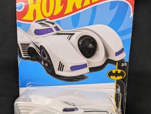 10-3978.jpg Hot Wheels Batmobile Purple Error DC The Flash Series 3/5 Batman 103/250 NOS