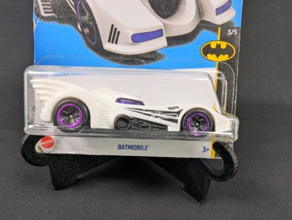 10-3979.jpg Hot Wheels Batmobile Purple Error DC The Flash Series 3/5 Batman 103/250 NOS