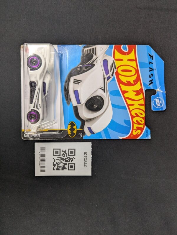 10-3983.jpg Hot Wheels Batmobile Purple Error DC The Flash Series 3/5 Batman 103/250 NOS