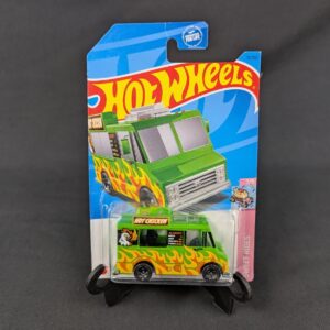 Hot Wheels Quick Bite Sweet Rides Hot Chicken Food Truck 3/5 Series New Creased