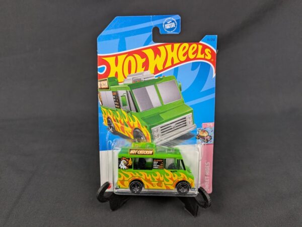 Hot Wheels Quick Bite Sweet Rides Hot Chicken Food Truck 3/5 Series New Creased