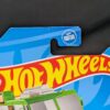 Hot Wheels Quick Bite Sweet Rides Hot Chicken Food Truck 3/5 Series New Creased
