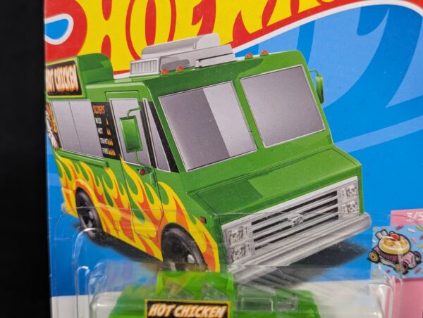 Hot Wheels Quick Bite Sweet Rides Hot Chicken Food Truck 3/5 Series New Creased
