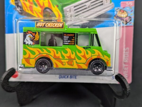Hot Wheels Quick Bite Sweet Rides Hot Chicken Food Truck 3/5 Series New Creased