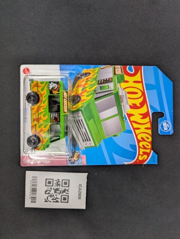 Hot Wheels Quick Bite Sweet Rides Hot Chicken Food Truck 3/5 Series New Creased