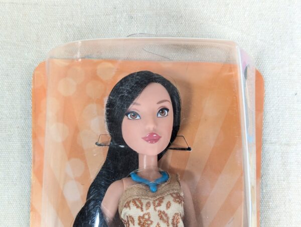 2015 Hasbro Disney Princess Royal Shimmer Pocahontas Doll New In Original Box