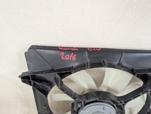 Denso Radiator Cooling Fan Assembly 2016 Honda CRV Radiator Fan Assembly Good