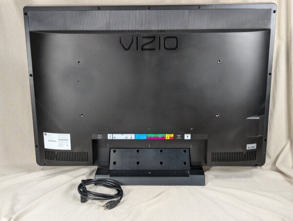 Vizio 37" LCD HDTV Model VW37L HDTV40A with Original Remote Control Included