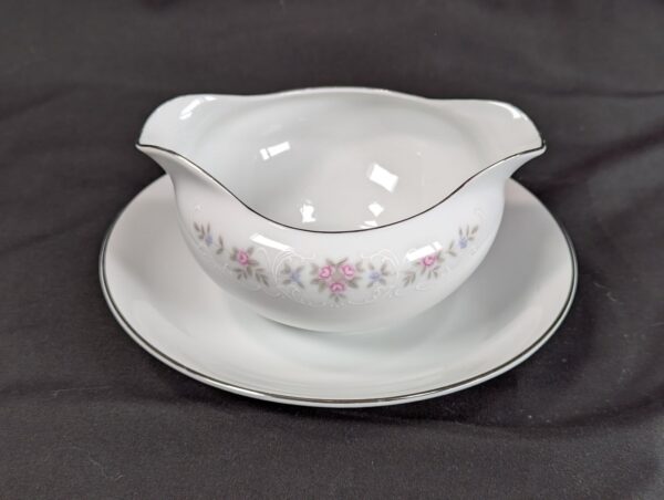 Coventry Fine China Gravy Boat with Attached Underplate Floral Lace Pattern 655