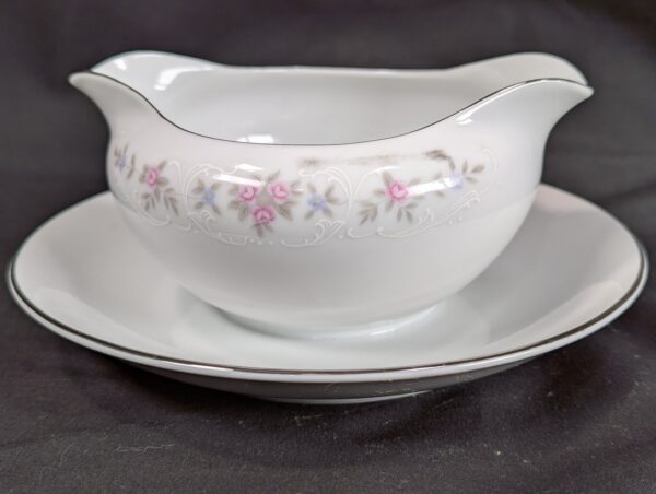Coventry Fine China Gravy Boat with Attached Underplate Floral Lace Pattern 655