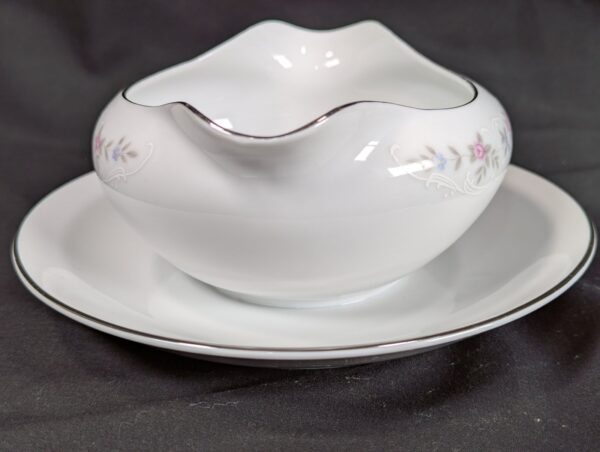 Coventry Fine China Gravy Boat with Attached Underplate Floral Lace Pattern 655