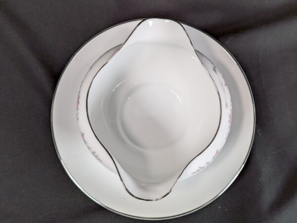 Coventry Fine China Gravy Boat with Attached Underplate Floral Lace Pattern 655