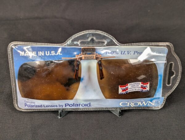 10-4513.jpg Vintage 1998 Crown Clip-On Sunglasses with Polaroid Lenses Accessory Eyewear