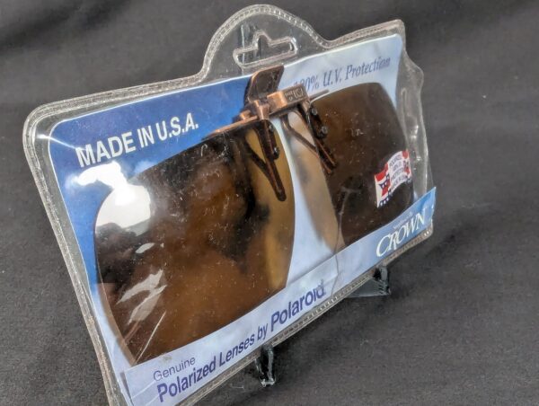 10-4514.jpg Vintage 1998 Crown Clip-On Sunglasses with Polaroid Lenses Accessory Eyewear