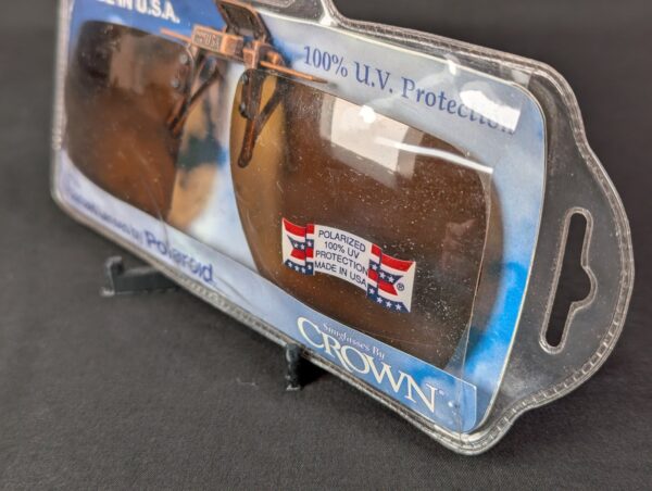 10-4515.jpg Vintage 1998 Crown Clip-On Sunglasses with Polaroid Lenses Accessory Eyewear