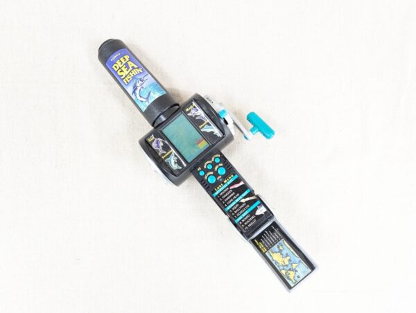 10-4677.jpg Radica Deep Sea Fishin' Handheld Game 1990s Electronic Toy Collectible Good