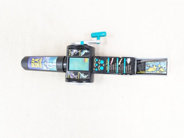 10-4678.jpg Radica Deep Sea Fishin' Handheld Game 1990s Electronic Toy Collectible Good