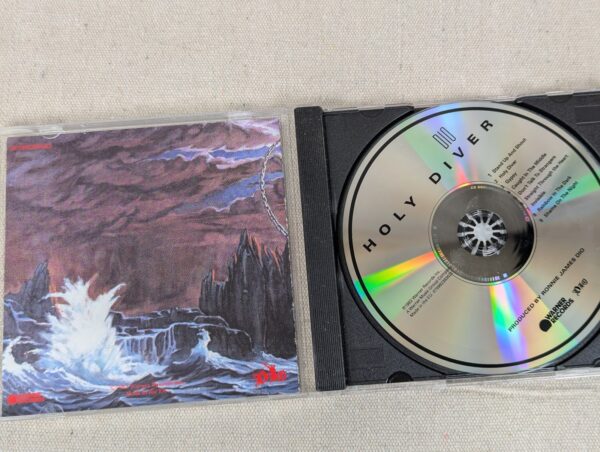 10-4719.jpg Dio Holy Diver Audio CD 1983 Heavy Metal Album Original Jewel Case Very Good