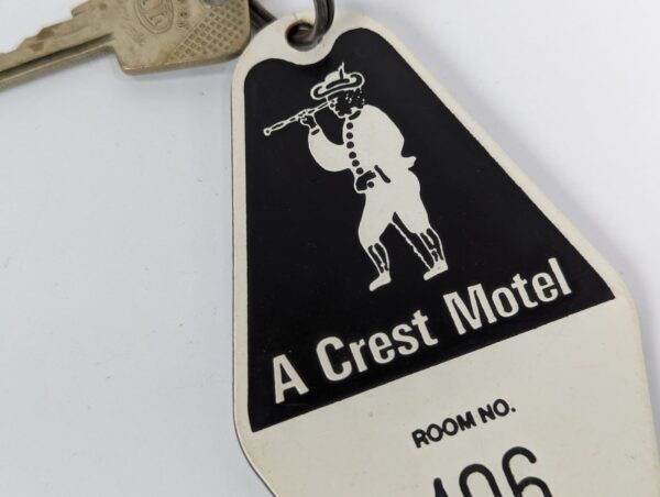 10-4831.jpg Luton Crest Motel Vintage Room Key and Dominion Lock Co Plastic Fob Collectible