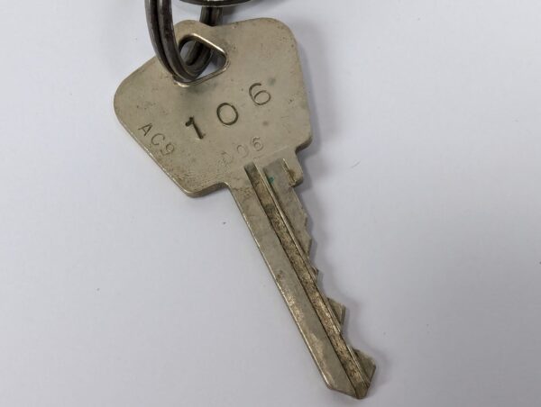 10-4847.jpg Luton Crest Motel Vintage Room Key and Dominion Lock Co Plastic Fob Collectible
