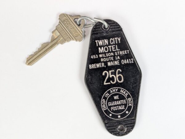 Schlage Twin City Motel Key Fob Brewer Maine 453 Wilson Street Vintage Black 256