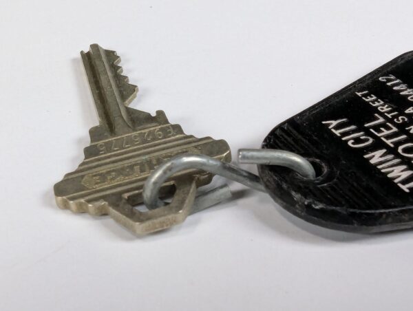Schlage Twin City Motel Key Fob Brewer Maine 453 Wilson Street Vintage Black 256