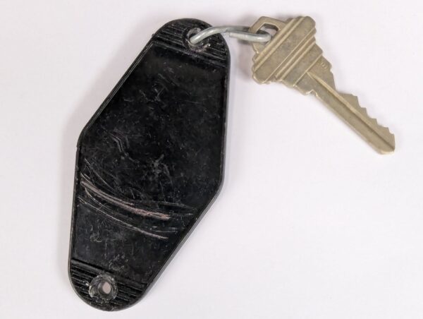 Schlage Twin City Motel Key Fob Brewer Maine 453 Wilson Street Vintage Black 256