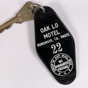 Vintage Oak Lo Motel Dunsmuir CA Room Key and Plastic Keychain Fob Number 22