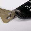 10-4956.jpg Vintage Oak Lo Motel Dunsmuir CA Room Key and Plastic Keychain Fob Number 22
