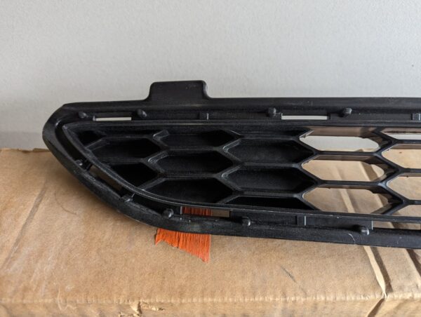 Toyota RAV4 Front Grille & Fog Light Kit 2016-2018 Replacement New Open Box