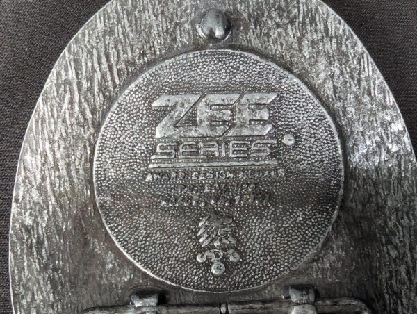 10-862.jpg Vintage Award Design Medals Zee Series Western Cowboy Longhorn Belt Buckle Metal