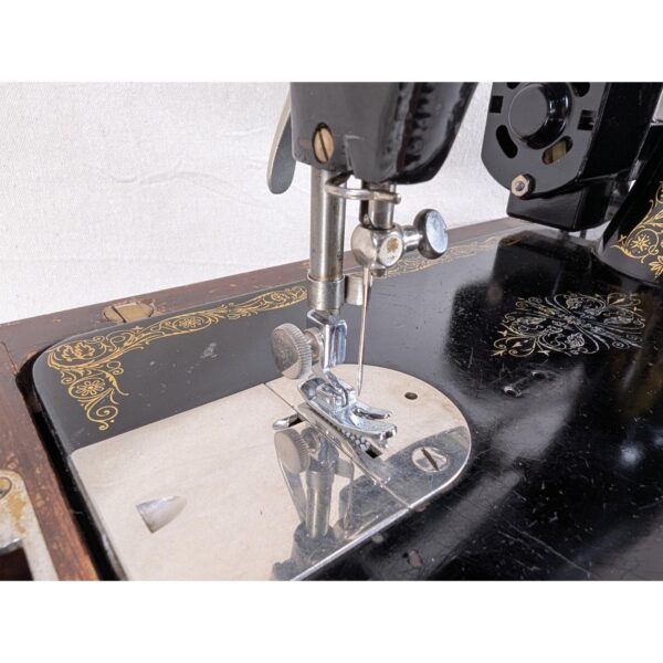 Vintage Singer Model 99K Sewing Machine 1950s w/ Bentwood Case Serial AE503328